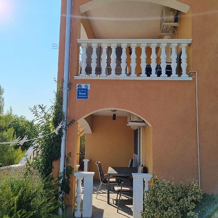 Apartmani Anna Вир Экстерьер фото